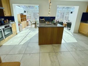Kitchen- click for photo gallery